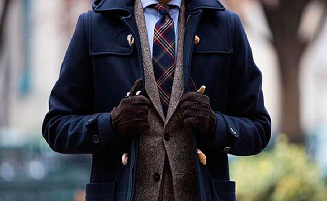 Men’s duffle coat and warm gloves